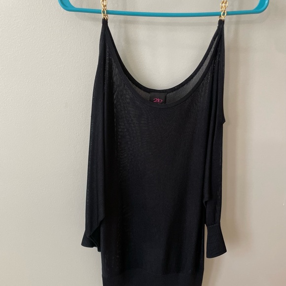 2B Bebe cold shoulder chain mesh top 🖤 - Picture 1 of 3